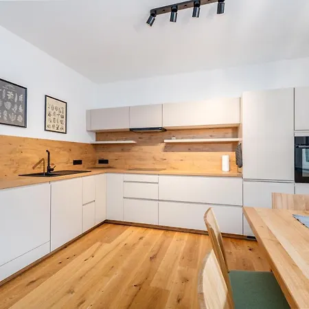 Mountain - By Mynests 公寓