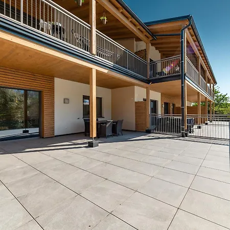 公寓 Mountain - By Mynests