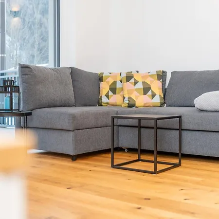 Mountain - By Mynests 格洛博明