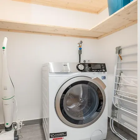 Mountain - By Mynests 公寓 格洛博明