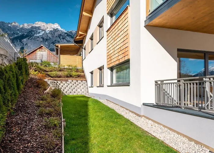 Mountain - By Mynests * Grobming